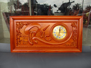Tranh gỗ hương đồng hồ chữ Phúc thư pháp pu 81cm x 41cm - TGPX2001-2PU